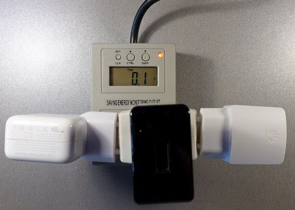 Сколько потребляет зарядное устройство и можно ли сэкономить на нем или почему все-таки надо отключать зарядку из розетки
